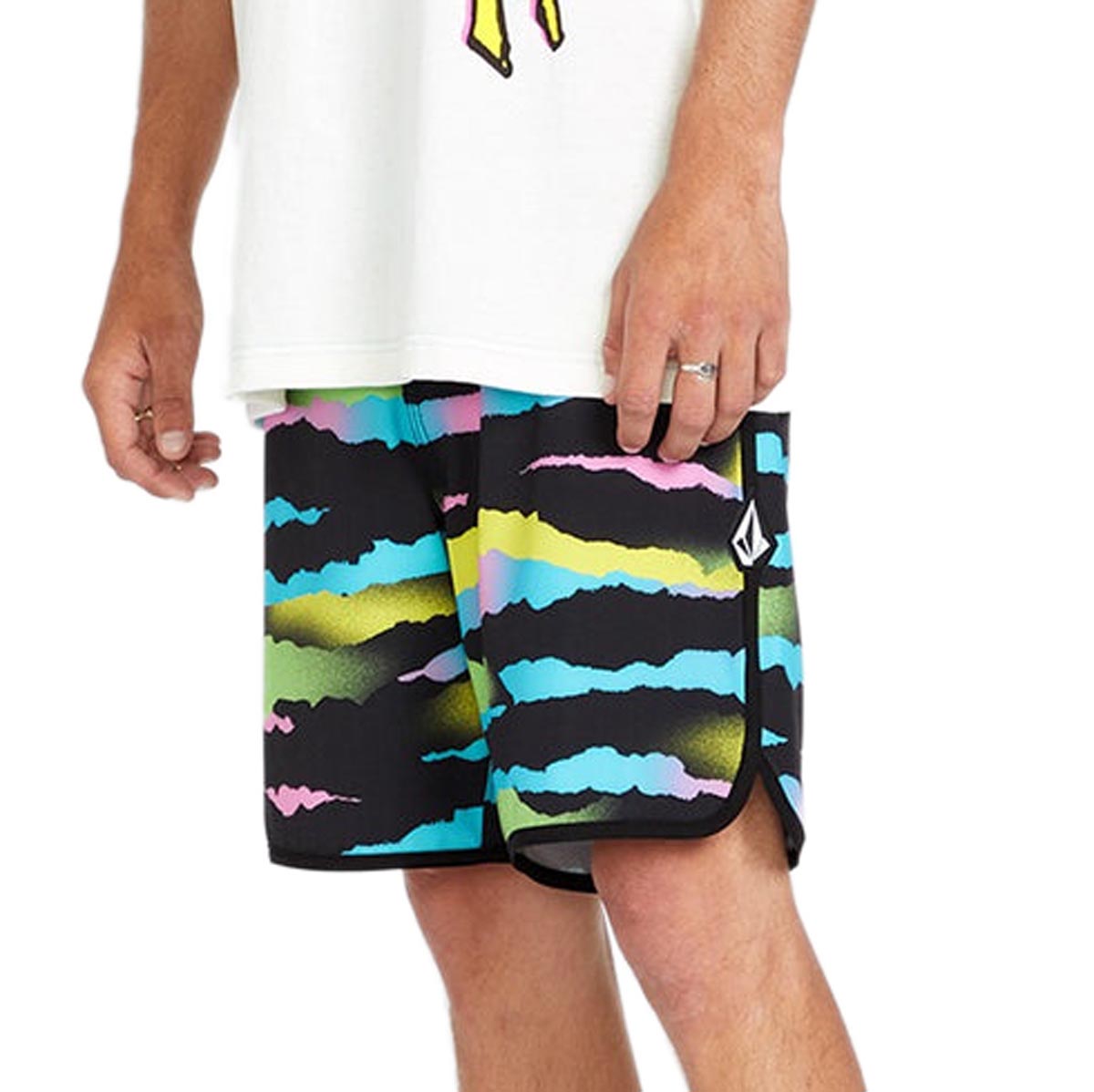 Volcom Zebra Shield Scallop Mod 18 Board Shorts - Black image 3